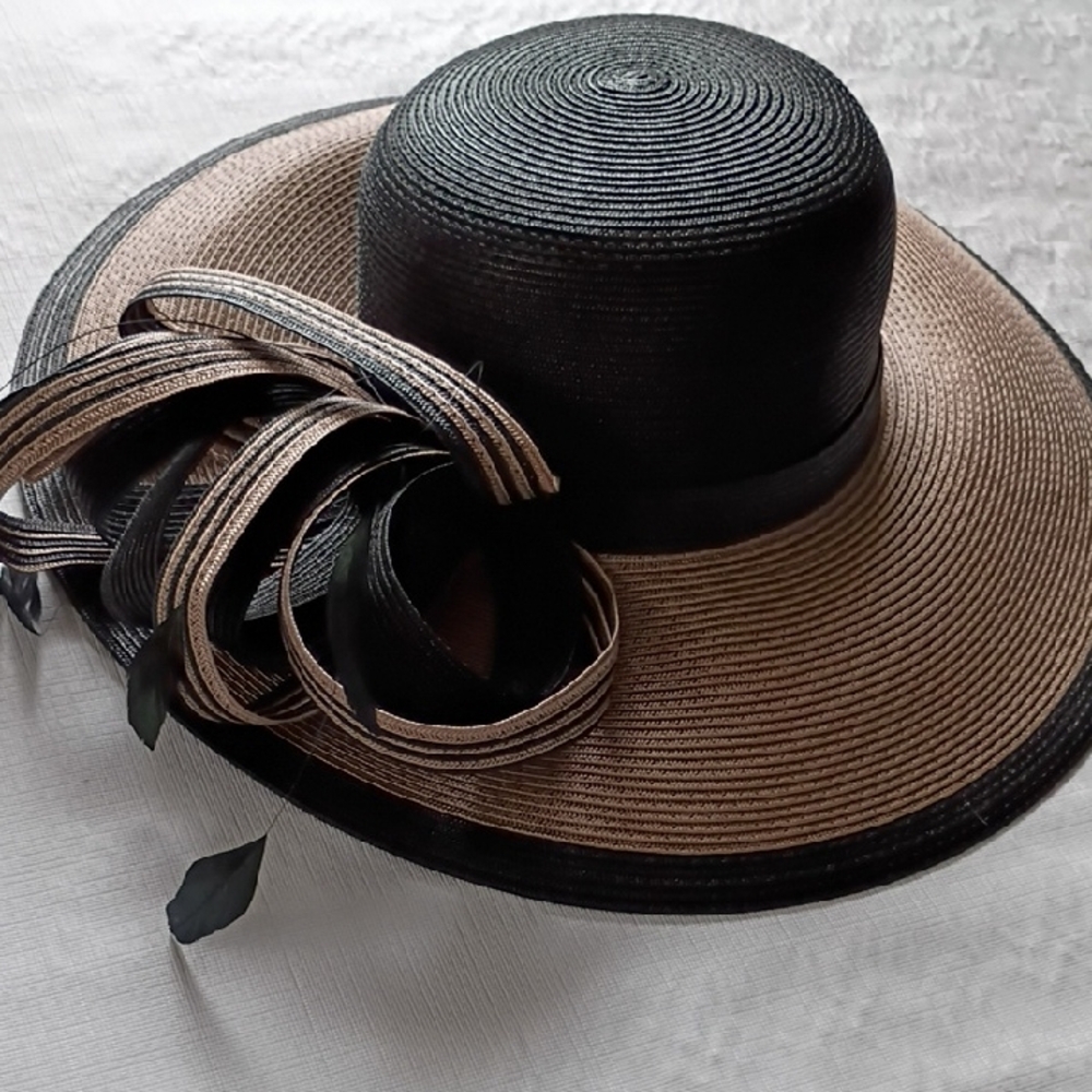 Chic Black and Brown Women's Hat